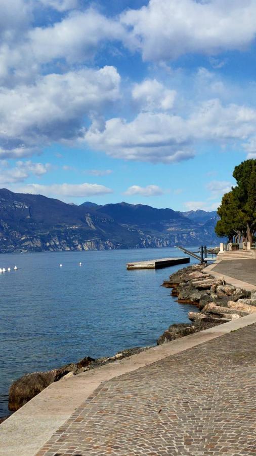 Garda Dreams Apartment Torri Del Benaco Luaran gambar