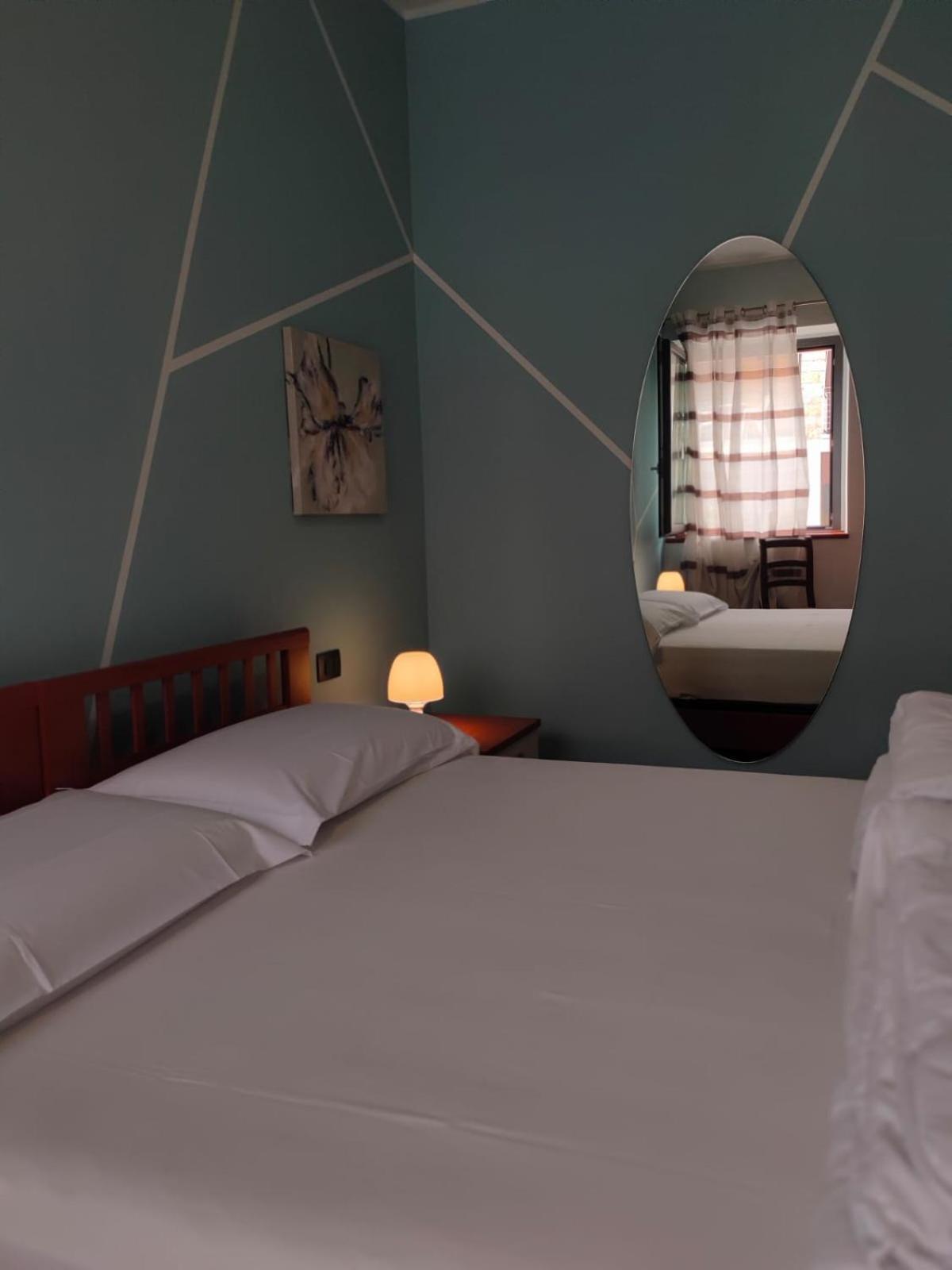 Garda Dreams Apartment Torri Del Benaco Luaran gambar